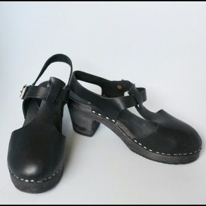 Black on black sole Lottas